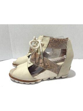 Sorel Womens cream leather Joanie III lace wedge open toe sandals sz 8 snakeskin